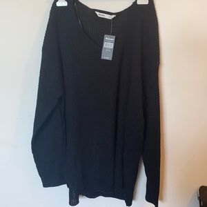Long knit V scoop sweater